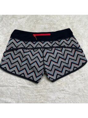 Lululemon SeaWheeze 2014 Speed Shorts 3D Chevron ZigZag Running Size 6